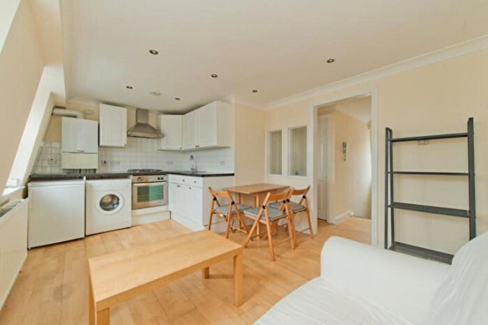 1 Bedroom Flat To Rent In Church Street, London, NW8