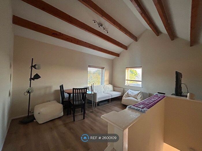 2 Bedroom Maisonette To Rent In Furzton, Furzton, Milton Keynes, MK4