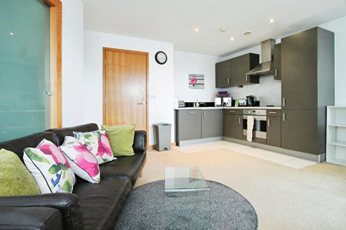 2 Bedroom Flat To Rent In Salts Mill Road, West Yorkshire, Shipley, BD17