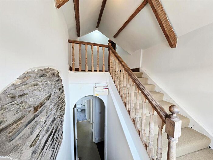 3 Bedroom Flat For Sale In Church Stile, Launceston, PL15
