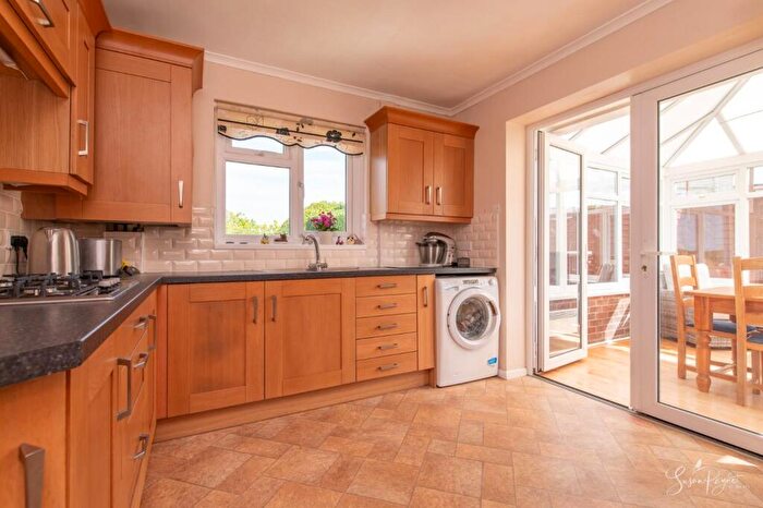 2 Bedroom Detached Bungalow For Sale In Church Road, Havenstreet, Ryde, PO33