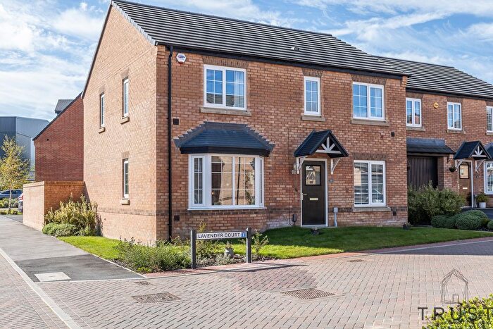 4 Bedroom Detached House For Sale In Lavender Court, Mirfield, WF14