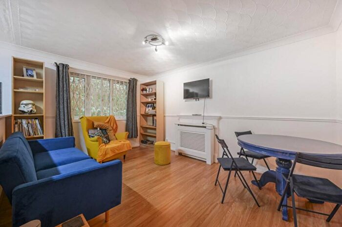 1 Bedroom Flat For Sale In Hadleigh Walk, Beckton, London, E6