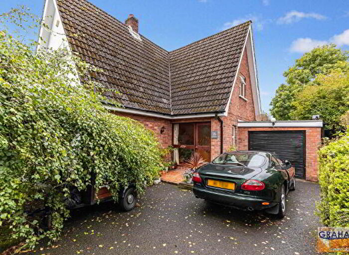 4 Bedroom Detached House For Sale In Coolsara Park, Lisburn, BT28