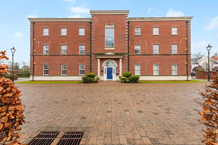 2 Bedroom Flat For Sale In Swinhoe Place, Culcheth, WA3