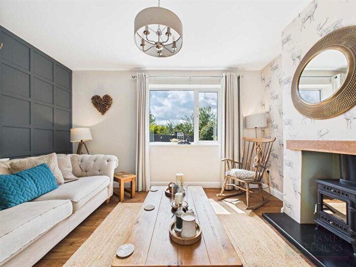 3 Bedroom Semi-Detached House For Sale In Stanford Close, Cold Ashby, Northamptonshire, NN6