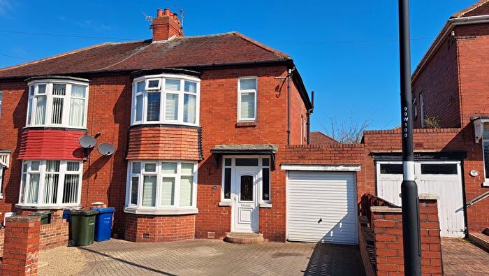 3 Bedroom Semi-detached House For Sale In West Road, Fenham, Newcastle Upon Tyne, NE5
