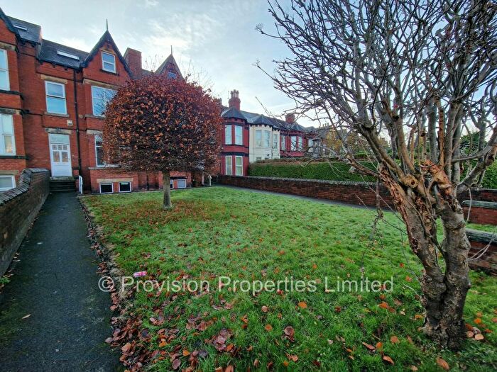 8 Bedroom Terraced House To Rent In Brudenell Road, Hyde Park, Leeds, LS6