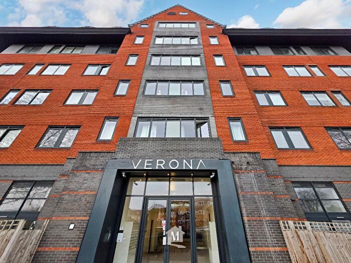 1 Bedroom Property For Sale In Wellington Street, Slough, SL1