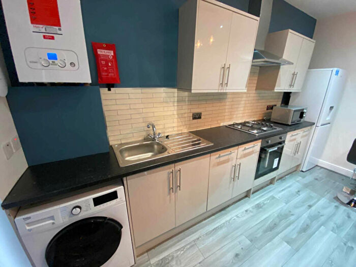 2 Bedroom House To Rent In Keswick Grove, Salford, M6