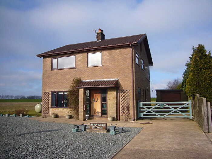 4 Bedroom Detached House For Sale In Honeysuckle Cottage, Whitgift, Nr Goole, DN14