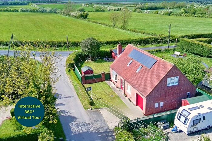 4 Bedroom Detached Bungalow For Sale In Elm Lane, Goxhill, DN19