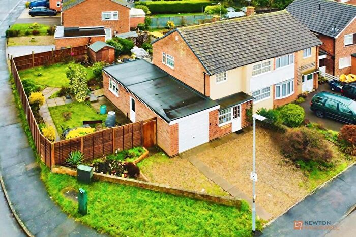 3 Bedroom Semi Detached House For Sale In Allington Drive, Birstall, LE4