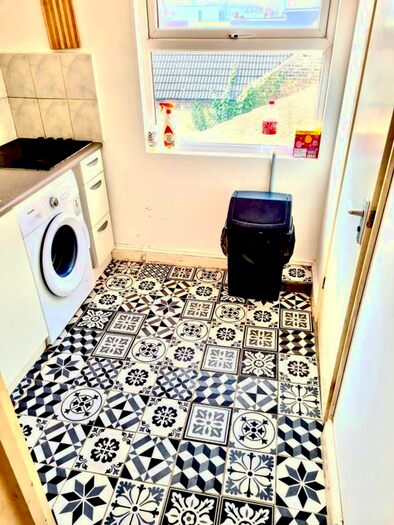 Studio To Rent In Green Street, London E7
