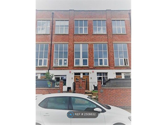 2 Bedroom Semi-Detached House To Rent In Wheatsheaf Way, Leicester, LE2