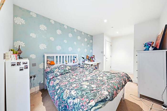 1 Bedroom Flat For Sale In Love Lane, London, SE18