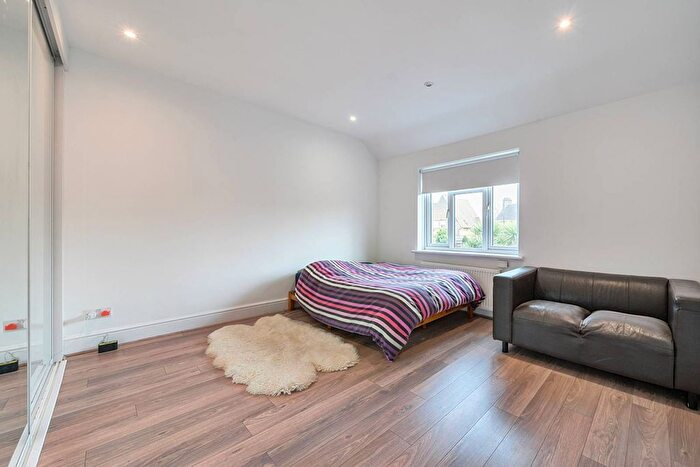 5 Bedroom Semi-Detached House To Rent In Abergeldie Road, Lee, London, SE12