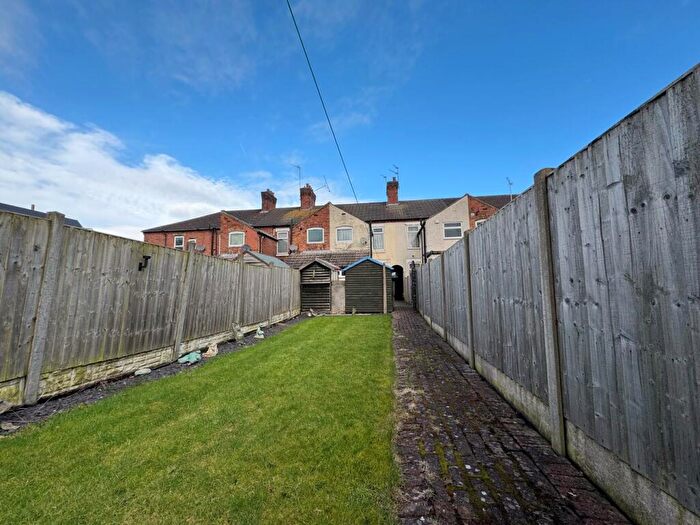 3 Bedroom Terraced House For Sale In Bearwood Hill Road, Winshill, Burton-on-Trent, DE15