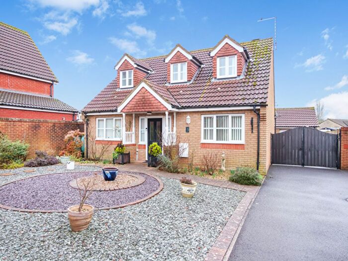 3 Bedroom Detached House For Sale In Thurstin Way, Gillingham, Dorset - No Onward Chain, SP8