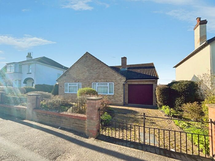 3 Bedroom Detached Bungalow For Sale In Field Road, Ramsey, Huntingdon, PE26