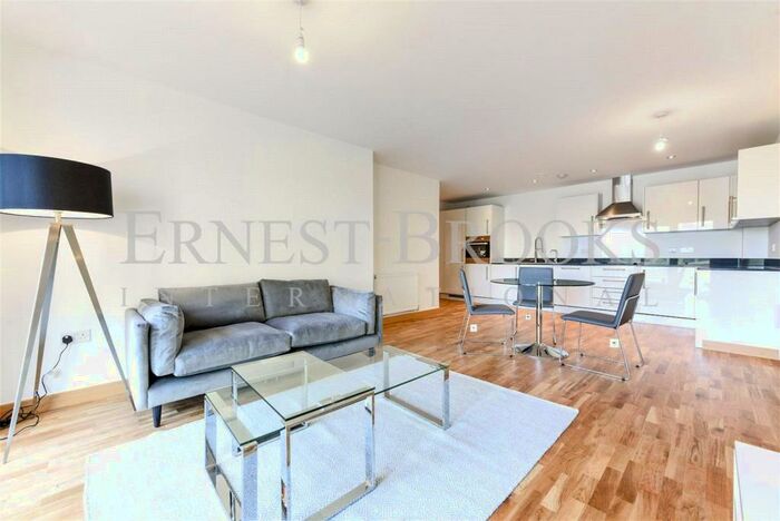 2 Bedroom Apartment To Rent In Oldfield Place, Dartford, Kent, DA1