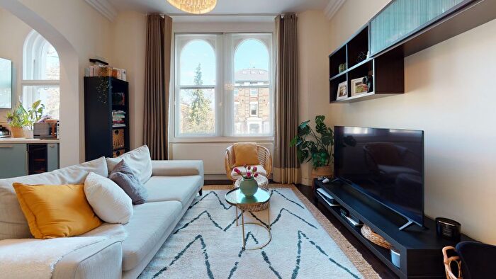 2 Bedroom Flat To Rent In West End Lane, London, NW6