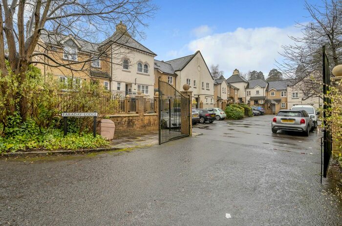 3 Bedroom Terraced House To Rent In Badgers Holt, Tunbridge Wells, TN2