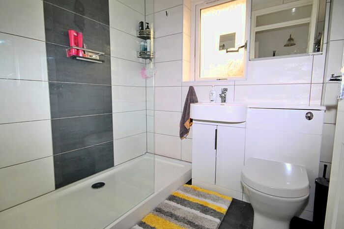 2 Bedroom Bungalow For Sale In Abberley, Wilnecote, Tamworth, Staffordshire B77