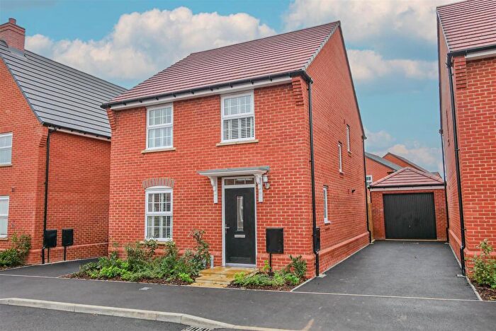4 Bedroom Detached House For Sale In Boteler Gardens, Benson, OX10
