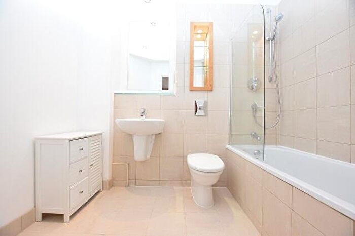 2 Bedroom Apartment To Rent In West One Panorama, Fitzwilliam Street, S1