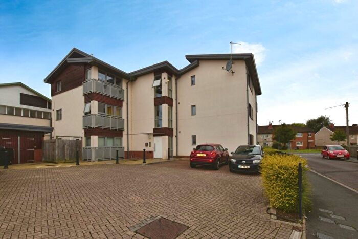 2 Bedroom Apartment For Sale In Wroughton Drive, Bristol, BS13