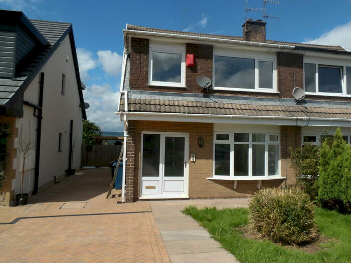 3 Bedroom Semi-Detached House To Rent In Bushburn Drive, BB6