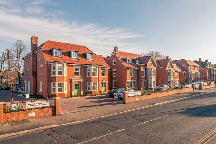 1 Bedroom Flat To Rent In New Dover Road, Canterbury, CT1