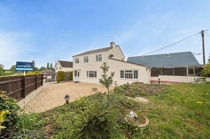3 Bedroom Detached House For Sale In Lydiard Green, Lydiard Millicent, Swindon, SN5