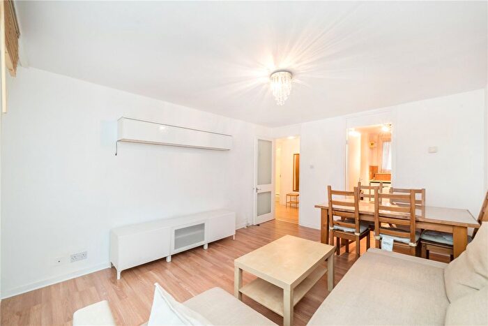 1 Bedroom Flat To Rent In Droop Street, London, W10