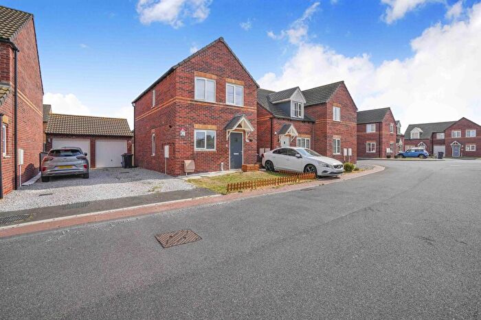3 Bedroom End Of Terrace House For Sale In Oxford Street, Thorne, Doncaster, DN8