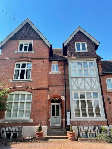 1 Bedroom Flat To Rent In Lillington Road, Leamington Spa, CV32