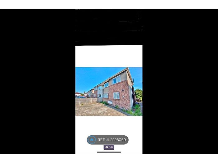 2 Bedroom Maisonette To Rent In Redfern Avenue, Hounslow, TW4