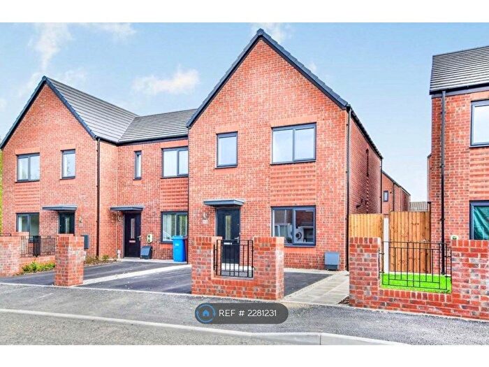 3 Bedroom Semi-Detached House To Rent In Keele Walk, Manchester, M40