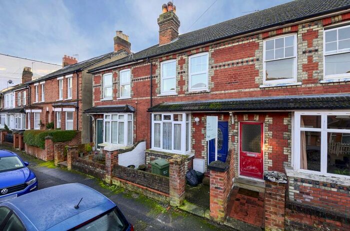 4 Bedroom Semi-Detached House To Rent In Testard Road, Guildford, GU2