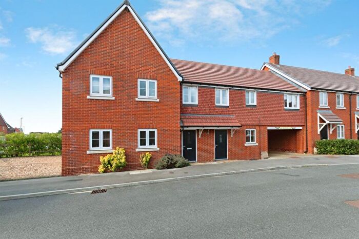 2 Bedroom House For Sale In Chard Lane, Ringwood, BH24