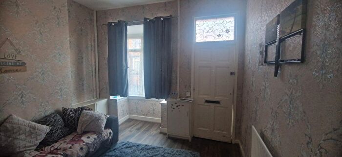 Terraced House To Rent In Ward End, B8