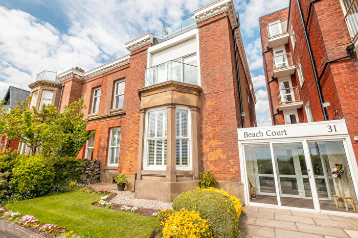 2 Bedroom Apartment For Sale In East Beach, Lytham, FY8