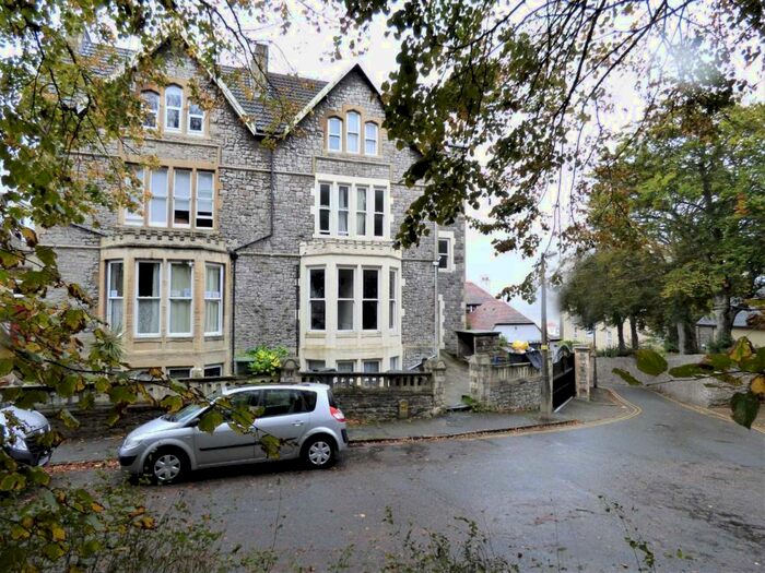 2 Bedroom Flat To Rent In Shrubbery Road, Weston Super Mare, BS23