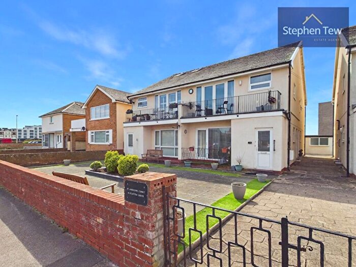 2 Bedroom Flat For Sale In St. Andrews Court, Clifton Drive, FY4