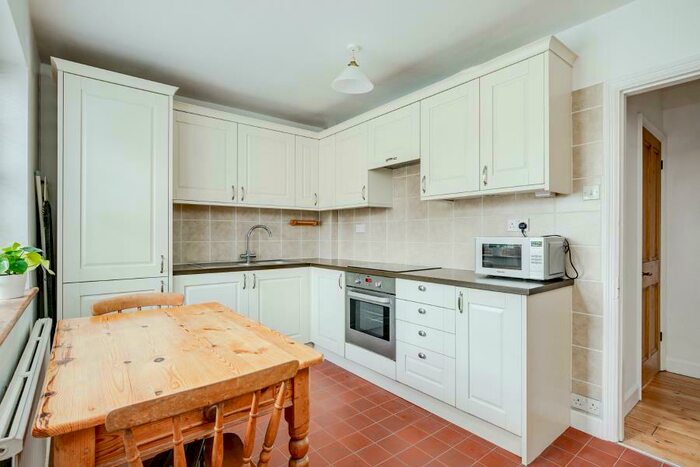 2 Bedroom Terraced House To Rent In Asmuns Place, London, NW11