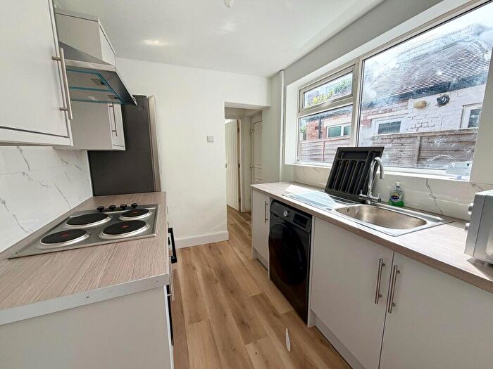 4 Bedroom Terraced House To Rent In Ashford Street, Stoke-On-Trent, ST4