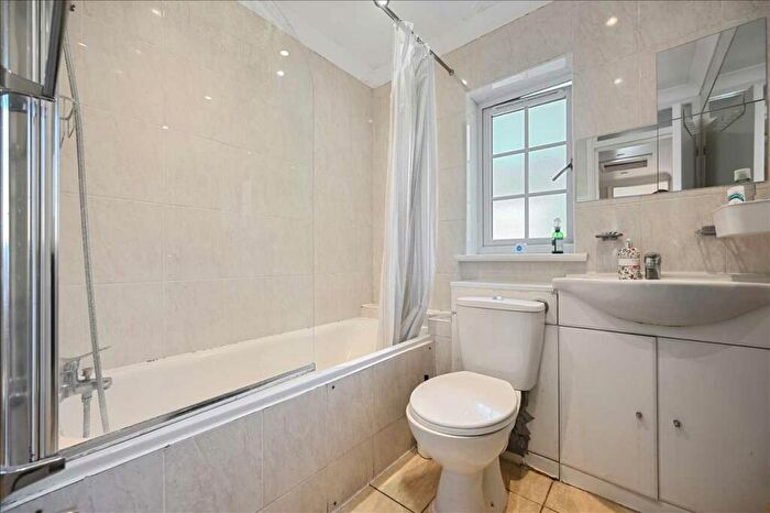 4 Bedroom Terraced House To Rent In Spindlewood Gardens, South Croydon, CR0