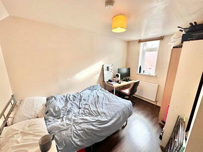 5 Bedroom House To Rent In Hubert Road, Birmingham, B29