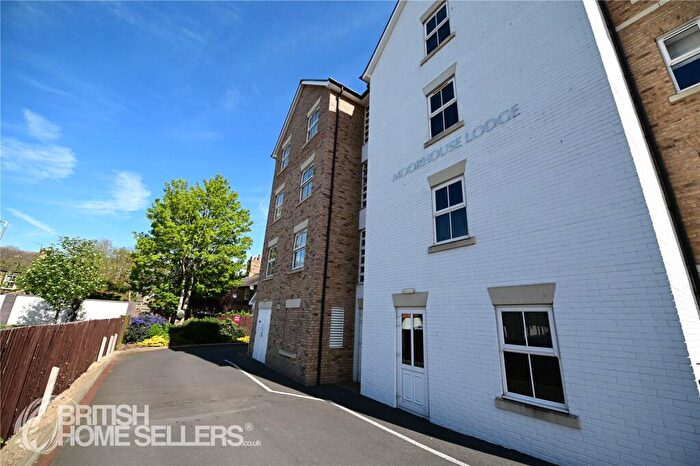 1 Bedroom Apartment For Sale In Edison Bell Way, Huntingdon, Cambridgeshire, PE29